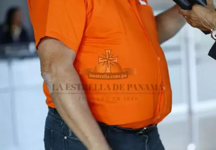 Weber no habló sobre los 'bultos' en su camisa / Foto: Albin García La Estrella de Panamá.