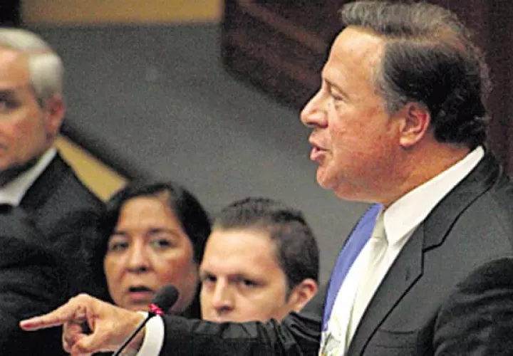 Varela  insiste con intimidación a los medios
