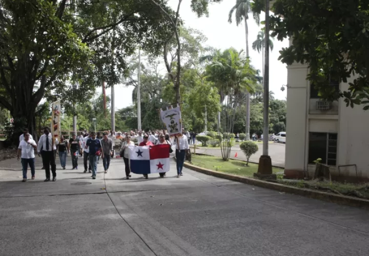 Institutores realizaron el recorrido que hace 54 años inmortalizó a sus antecesores. 