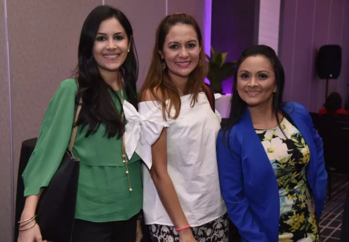 3. Mónica Galdames, Tania Araúz y Nerelys Araúz.