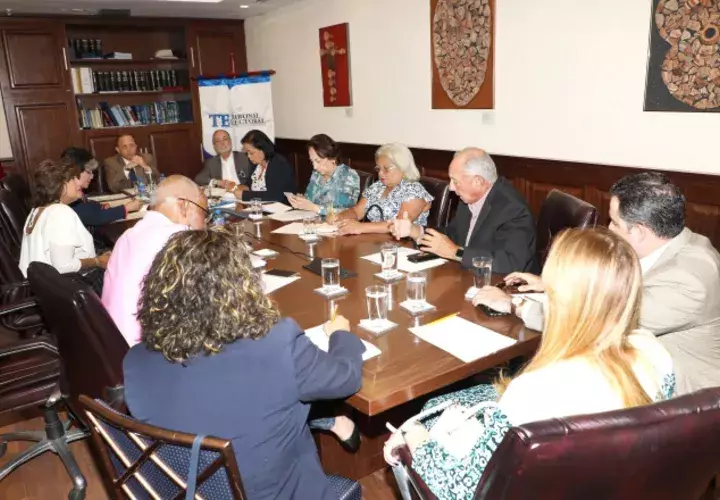 El pasado 12 de enero, el pleno del Tribunal Electoral se reunió con miembros del  Foro Ciudadano Pro Reformas Electorales, en la que se abordó el tema del pacto ético. /Foto Cortesía