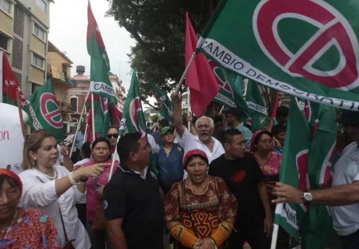 Más de 300 mil panameños están inscritos en el partido Cambio Democrático, que este domingo buscará renovar su junta directiva, y su vigencia en el ámbito electoral. Archivo