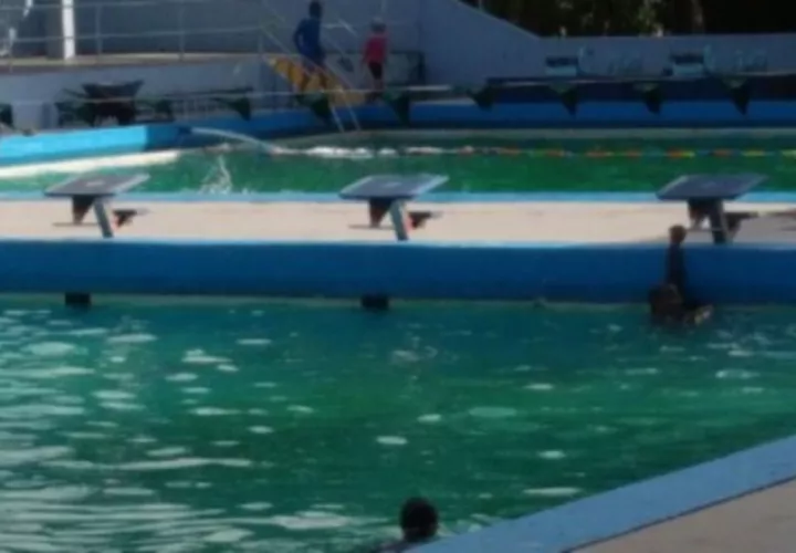 En la piscina no hay químicos. Twitter