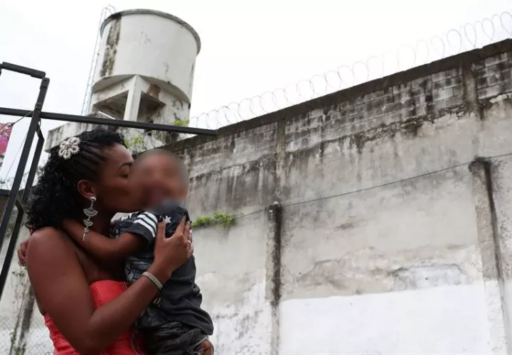 Del total de mujeres que se encuentran en alguna de estas condiciones, 373 están embarazadas y 249 amamantan a sus hijos. FOTO/EFE