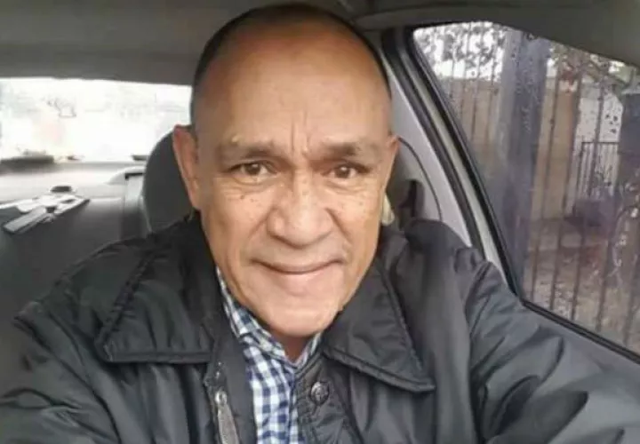 El periodista Carlos Domínguez de 77 años. Foto: EFE 