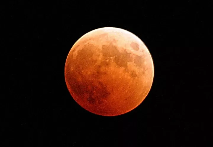 A las 6:48 a.m. comienza a crecer la sombra roja. Foto: Pixabay