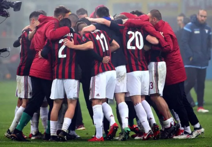 Celebración del equipo milanista. Foto EFE
