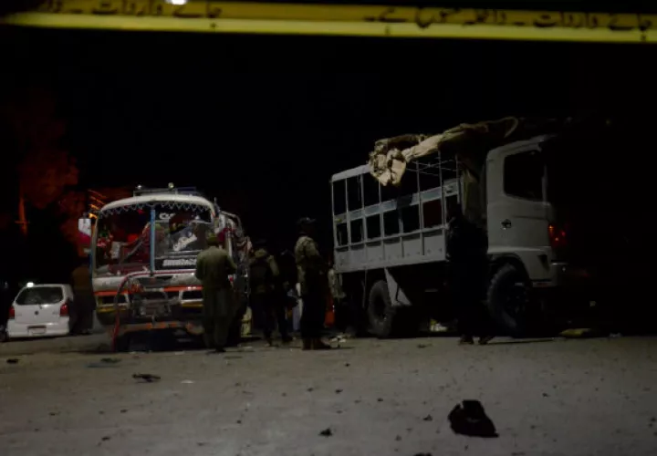Un motorizado con explosivos causa el ataque terrorista. FOTO/EFE