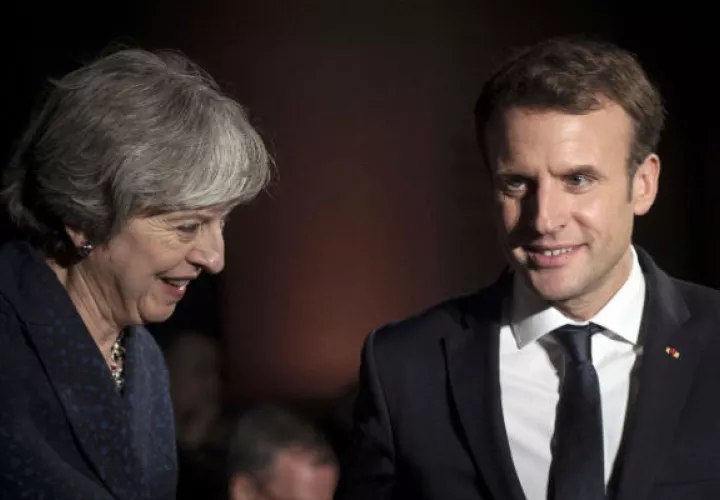 Theresa May y el presidente francés Emmanuel Macron. FOTO/EFE
