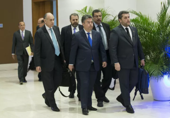 Las negociaciones para dialogar para salir de la crisis política se reanuda el 11 de enero. 