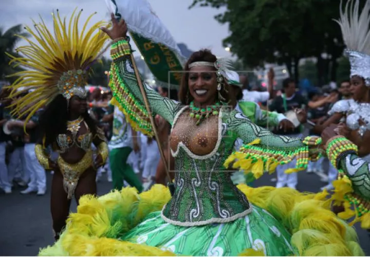 El baile de gala de Carnaval que muestra la cara opulenta de Brasil. Foto: EFE 