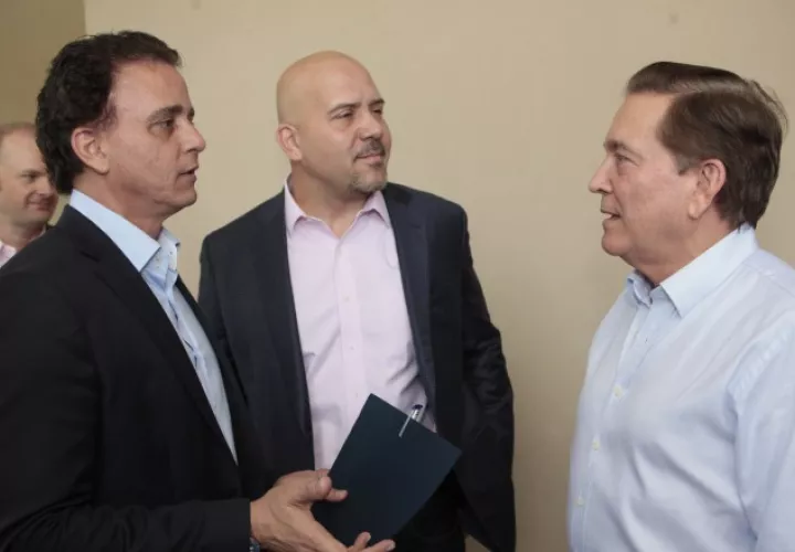 Gerardo Solís y Laurentino Cortizo, ambos del PRD, mostraron su molestia por las sanciones e investigaciones en su contra. /Foto Víctor Arosemena