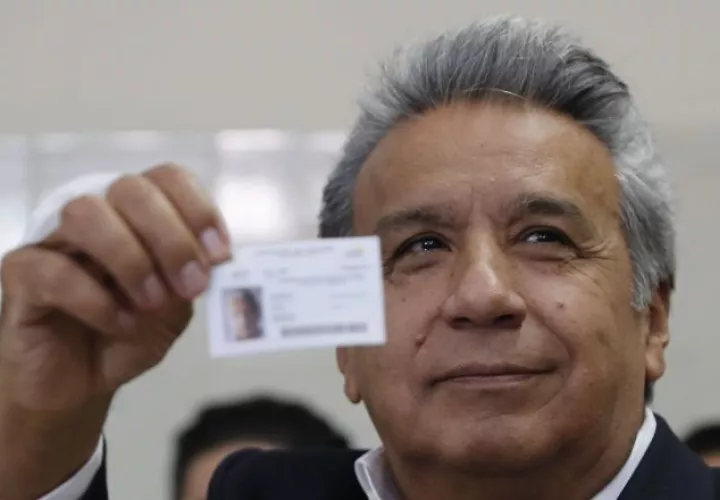Presidente de Ecuador Lenin Moreno ejerció el voto. EFE