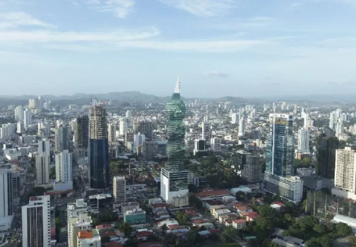 La economía panameña registra  cantidad de trabajadores informales, al no tener oportunidad en una empresa estable. /Foto: Panamá América
