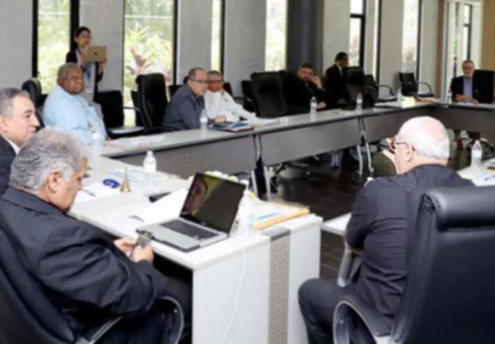 Reunión de trabajo. Cortesía