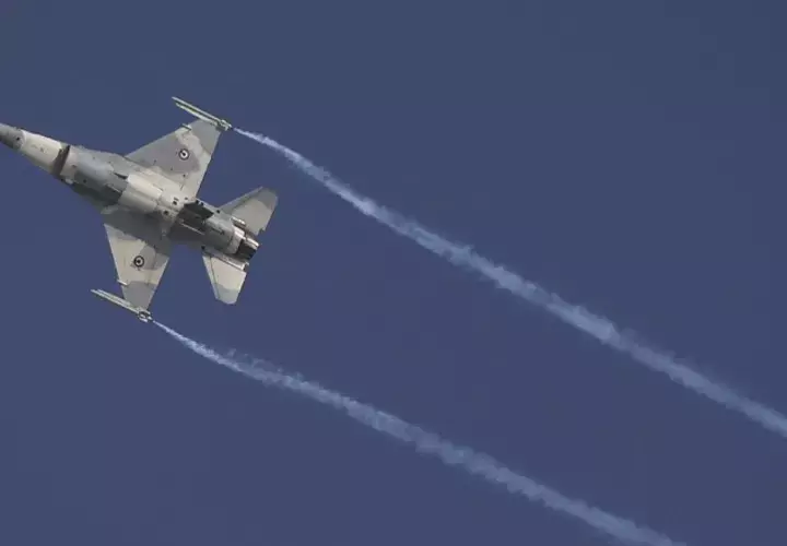 Ataque con aviones. Archivo