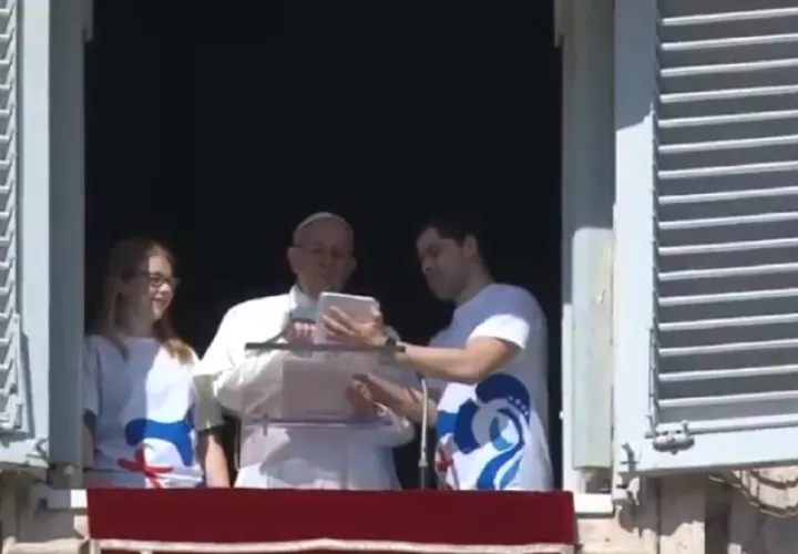 El pontífice sorprendió a todos al dar el anuncio en español desde el balcón  de la Santa Sede católica. /Foto: Panamá América