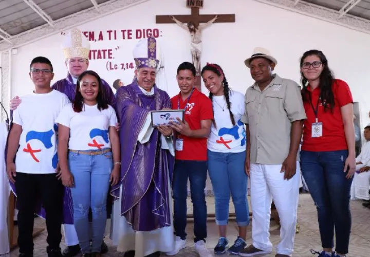El arzobispo de Panamá incentivó a la población en Atalaya.