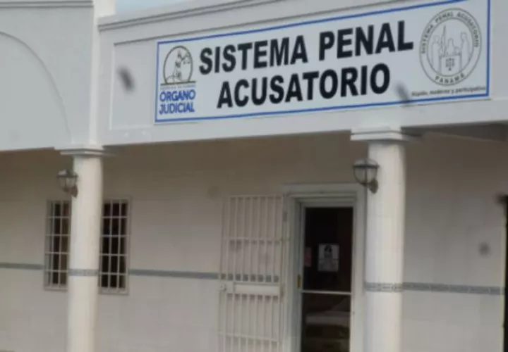 Mujer viajaba con ilegales.