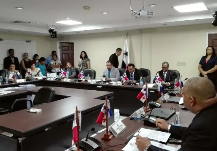 La comisión aprobó no sesionar sin los titulares de cartera. /Foto Asamblea
