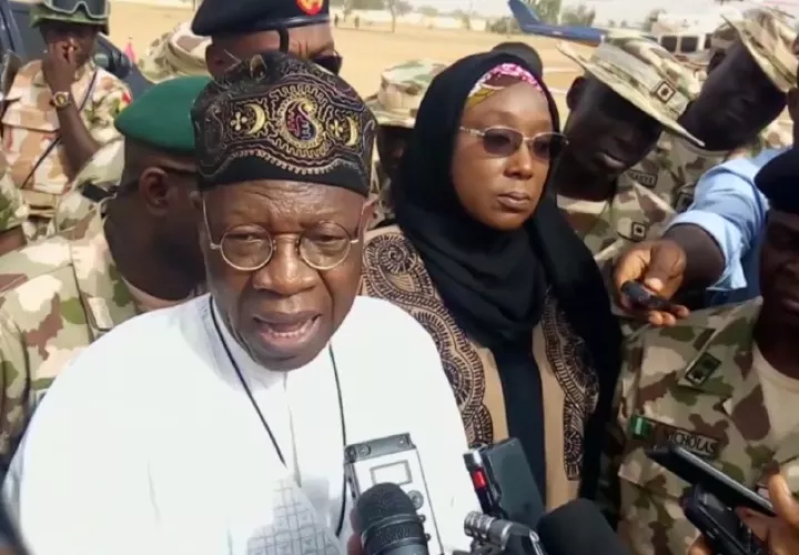 Lai Muhammed, ministro nigeriano, habla sobre el rapto. AP
