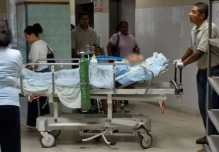 Los hospitales públicos de Venezuela enfrentan una dura crisis en sangre y reactivos. EFE