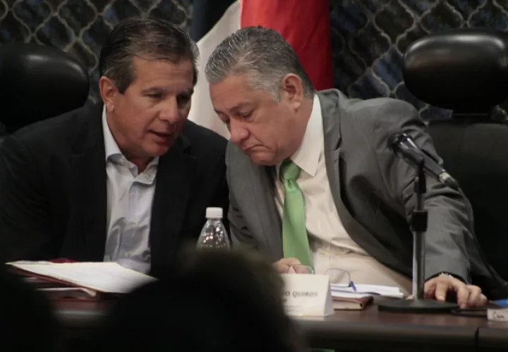 Diputados del Gobierno desconocen la decisión del Pleno. /Foto Víctor Arosemena