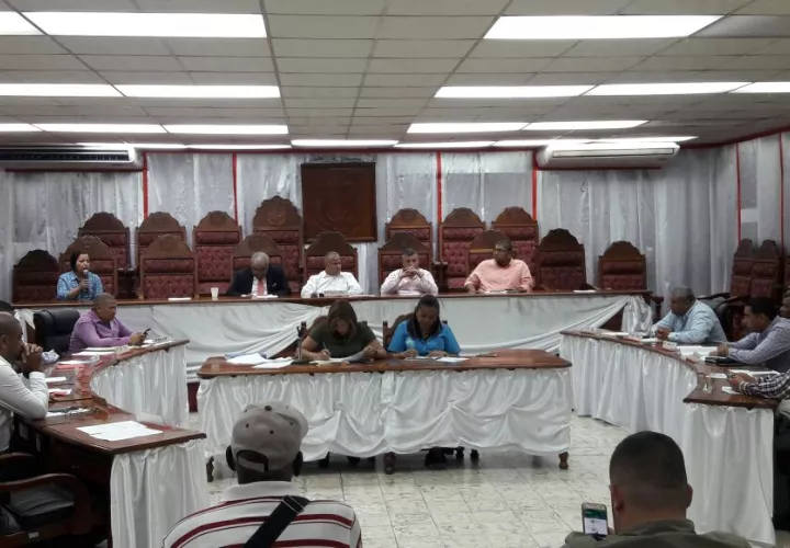 Reunión del Consejo Municipal de Colón.