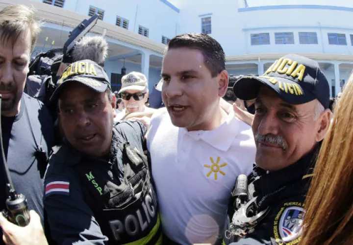El evangélico, Fabricio Alvarado, ocupa uno de los primeros lugares de preferencia. FOTO/EFE