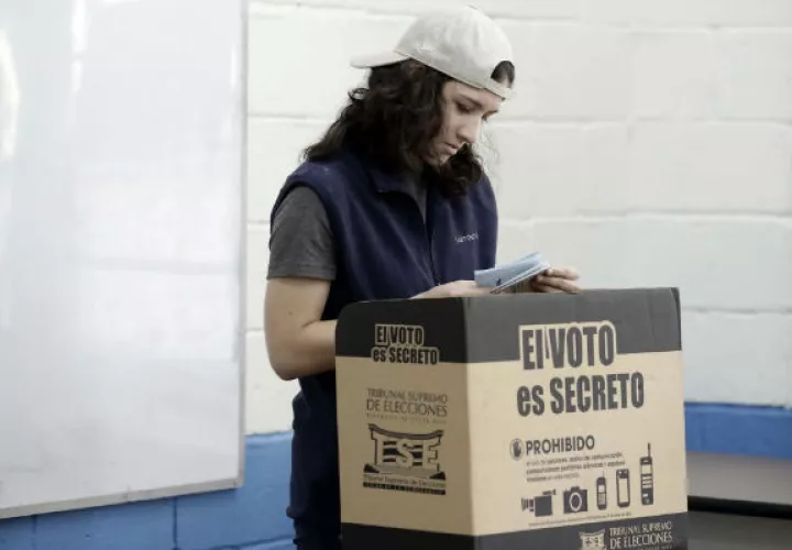Más de tres millones de costarricenses están llamados a votar. FOTO/EFE
