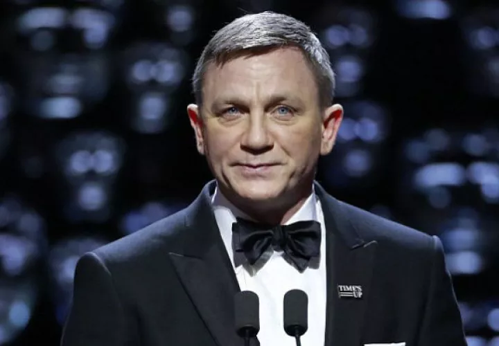  El papel de Bond lo ha elevado a nivel de estrella internacional. 