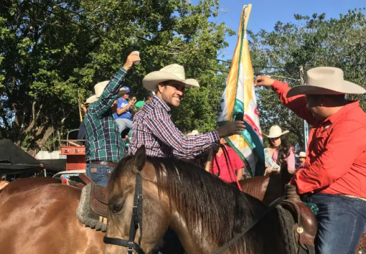 Fue abanderado por el Patronato de la Feria. Foto: Víctor Eliseo Rodríguez. 