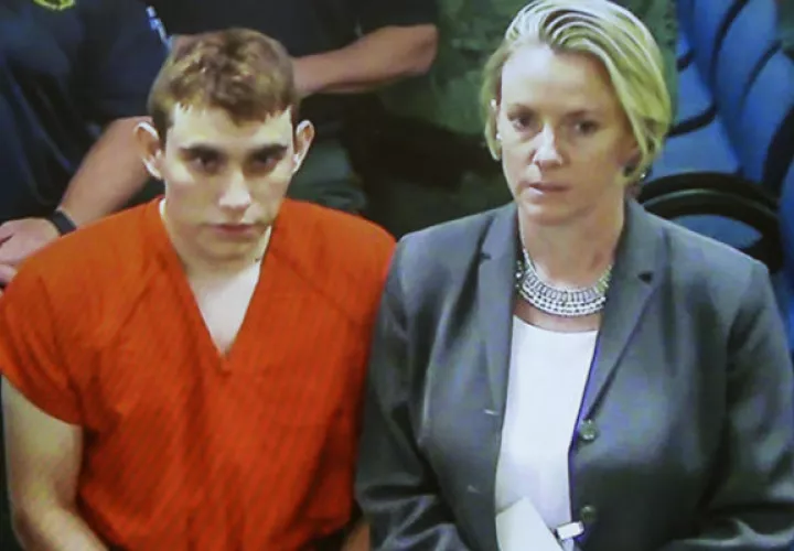 Nikolas Cruz, enfrenta 17 cargos por asesinato. FOTO/AP
