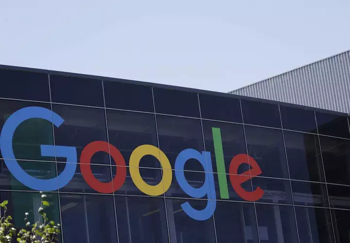 Los críticos dijeron que Google actúa egoístamente al dejar intactos algunos formatos. Foto: AP