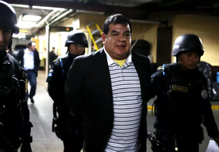 Rony López, fue abucheado, e insultado por otros detenidos en el penal. FOTO/EFE