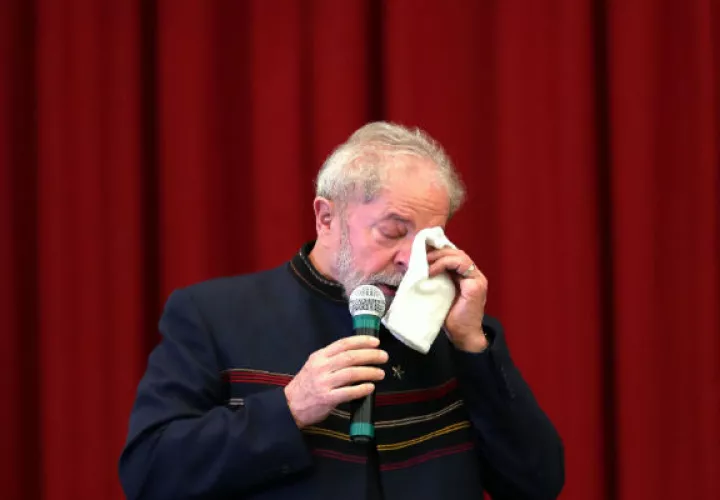 El expresidente Luiz Inácio Lula da Silva, recuerda a su esposa Marisa Leticia Rocco. FOTO/EFE 