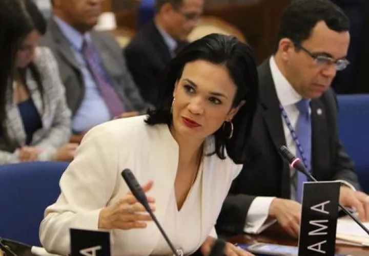 Isabel Saint Malo está a favor de los derechos de las parejas del mismo sexo / 