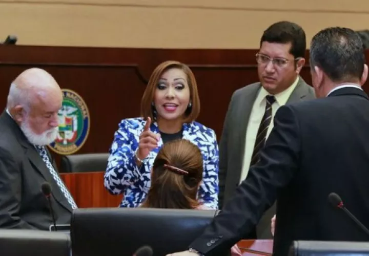 Ábrego solicitó al Presidente retomar lo que prometió.