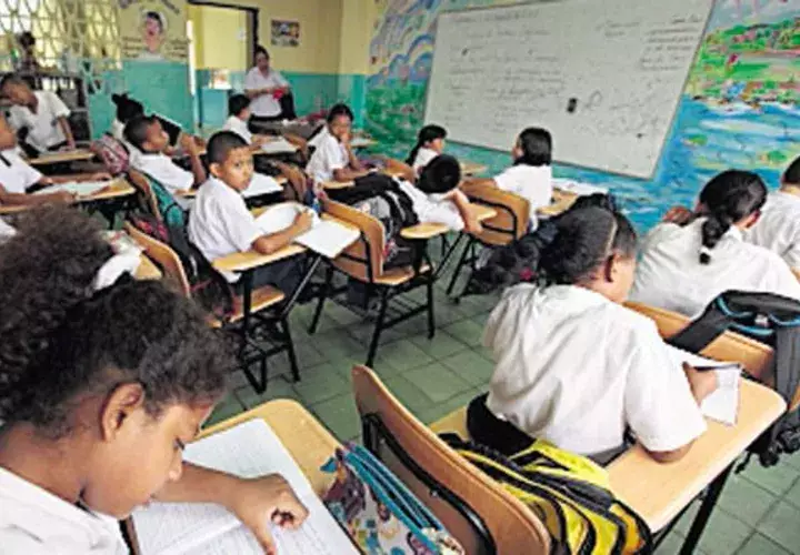 Meduca explica consumo de leche con sabor a pescado en las escuelas