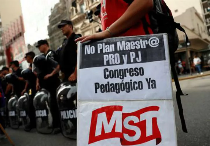 Miles de personas participan en la marcha. Foto: EFE 