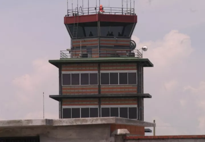 Actualmente, en Panamá laboran 181 controladores de tráfico aéreo. Siete aeropuertos en el país realizan vuelos internacionales. /Foto Archivo