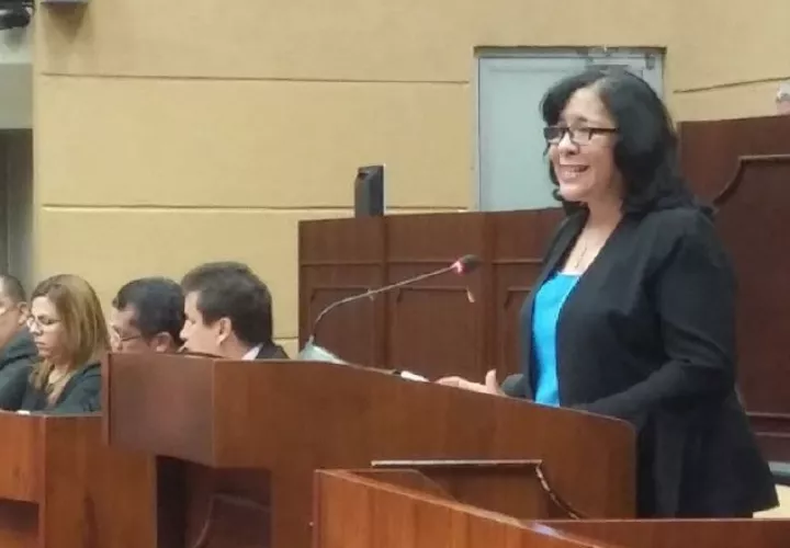 La ministra Paredes asistió a la Asamblea el pasado lunes. /Foto Cortesía