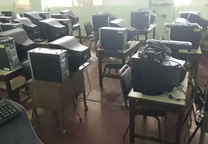 Los salones no están habilitados para recibir a los estudiantes. /Foto Jesús Simmons