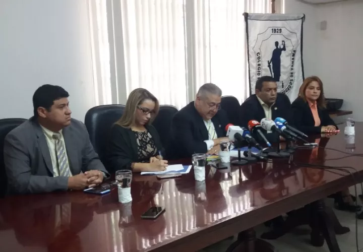 El Colegio de Abogados emitió un comunicado, al respecto. /Foto Adiel Bonilla