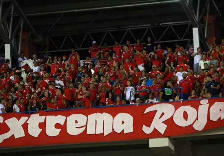 Por primera vez la selección de Panamá participará en el evento deportivo que apasiona al mundo, y los comercios se preparan para atender a los consumidores. Archivo