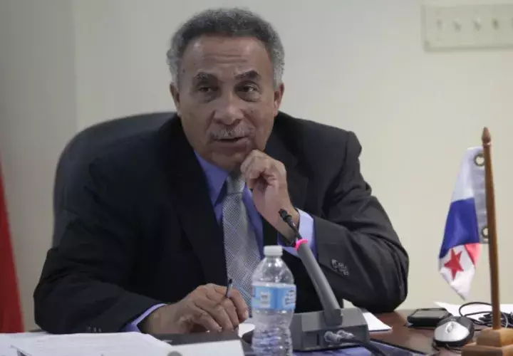 En reiteradas ocasiones, el diputado oficialista Carlos Santana ha sido mencionado como la persona que manda en la Autoridad del Tránsito (ATTT). /Foto Archivo.