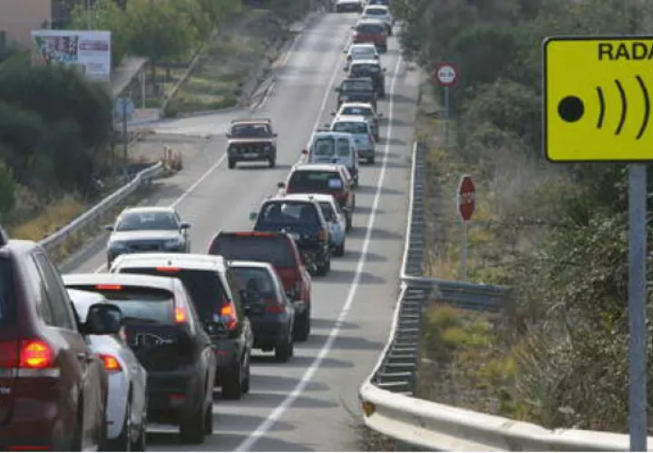 El atacante huyó tras herir al empleado de la embajada iraní en Grecia.