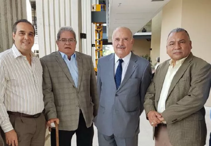Los independientes administran un registro de firmas que deberá ser verificado.
