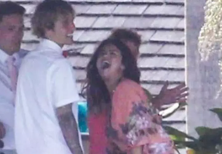 Hace un mes celebraron la boda del papá de Bieber.
