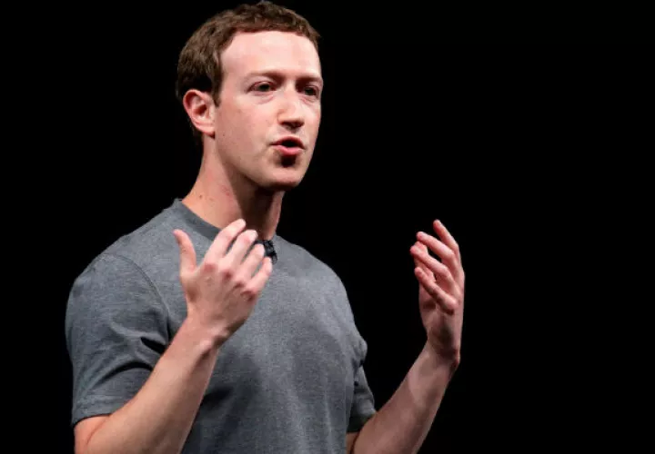 Mark Zuckerberg, responsable de Facebook,  mientras interviene en una presentación. FOTO/EFE